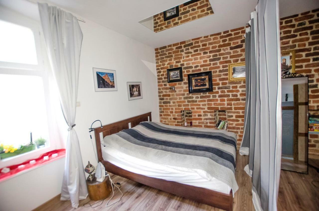 Apartament Gra - Gothic House Thorn Exterior foto